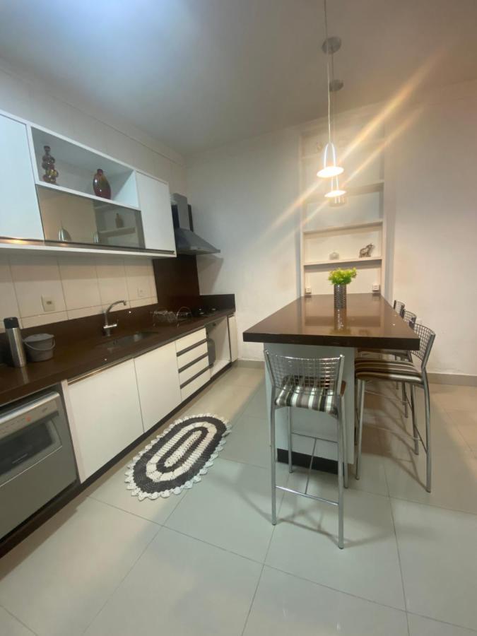Casa No Centro De Balneario Camboriu Villa Buitenkant foto