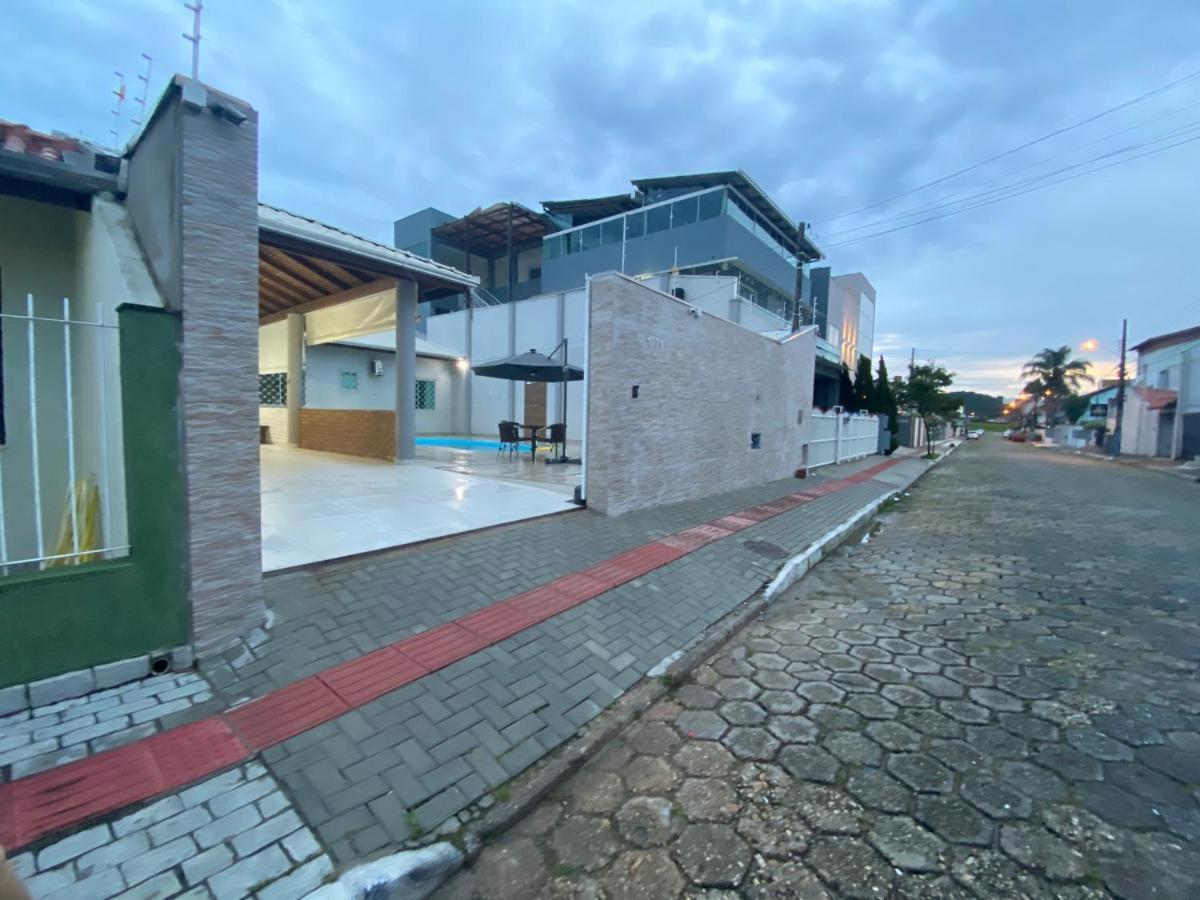 Casa No Centro De Balneario Camboriu Villa Buitenkant foto