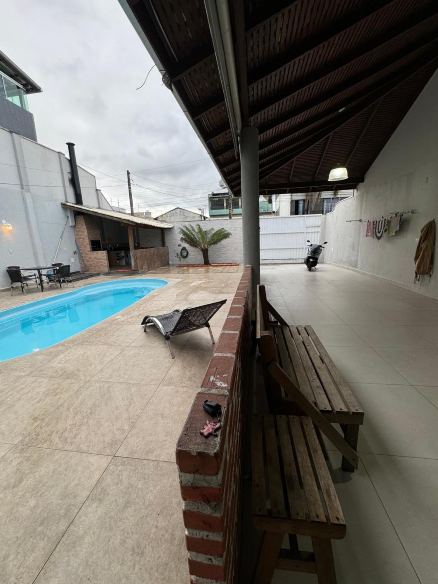 Casa No Centro De Balneario Camboriu Villa Buitenkant foto